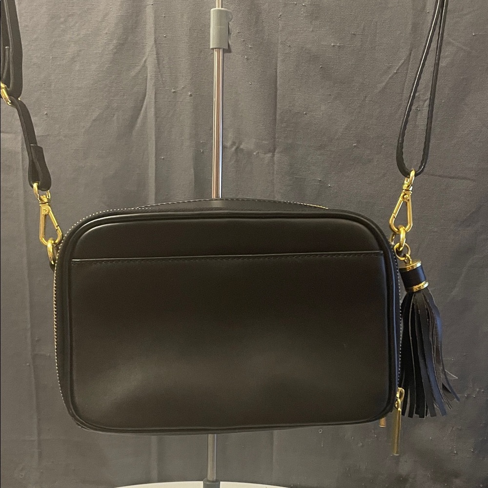 Elegant Black Crossbody Bag with Gold Accents - Picture 4 of 11